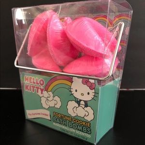 5 PINK hello kitty fortune cookie bath bombs